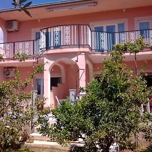Apartament Laura, Kaštela